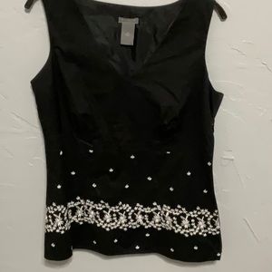HP! 🎉Ann Taylor women’s black tank with white embroidery. Size 2p. Fully lined.
